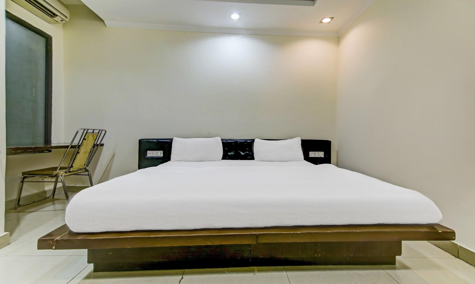 Hotel Crown Palace - Hotel in Vasundhara Sector 5 – photo 4