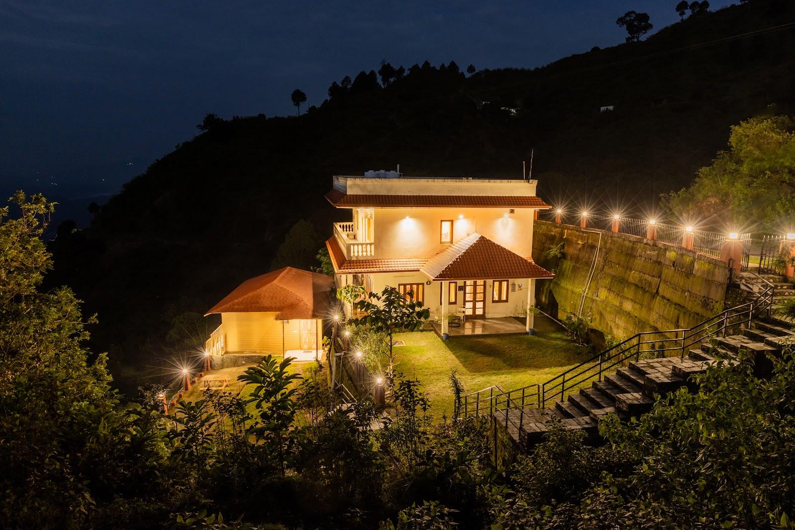 Mountain Homes, Lansdowne – photo 1