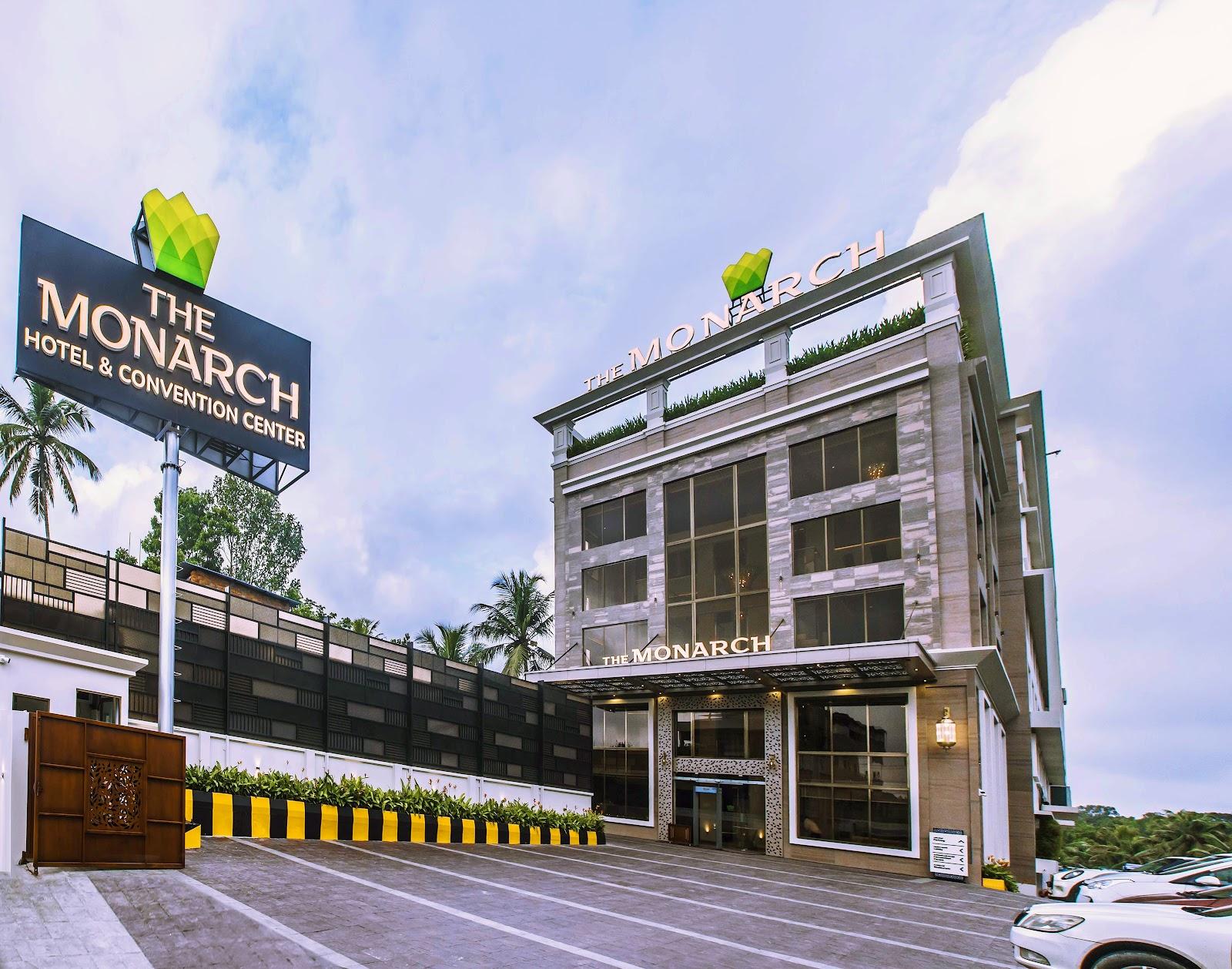 The Monarch Hotel & Convention Centre – photo 1