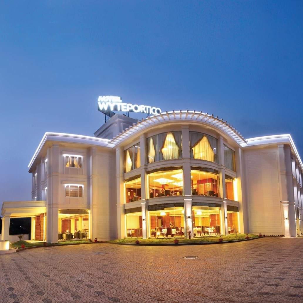 Wyte Portico Hotel – photo 1