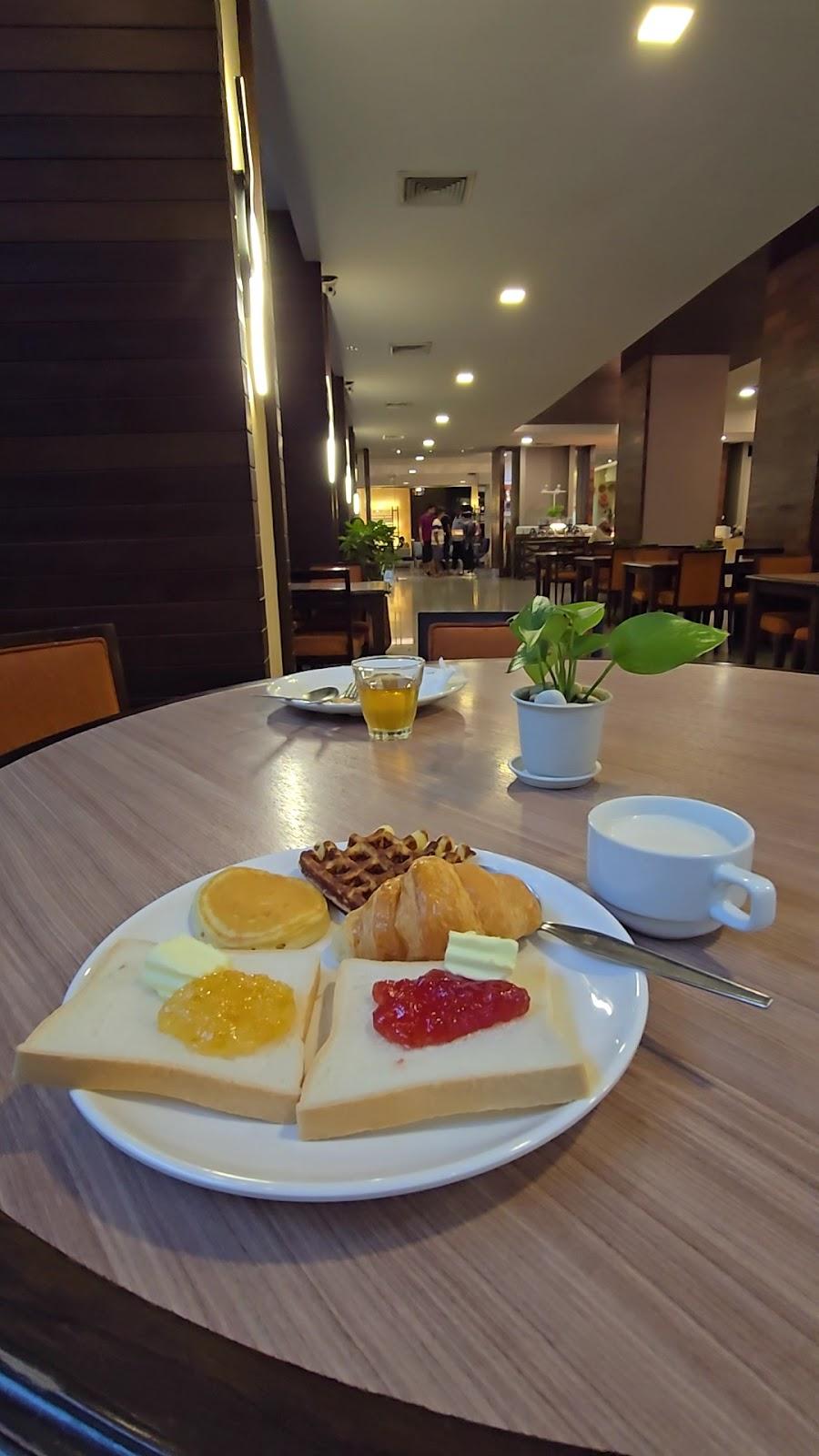 Sunbeam Hotel Pattaya – photo 2
