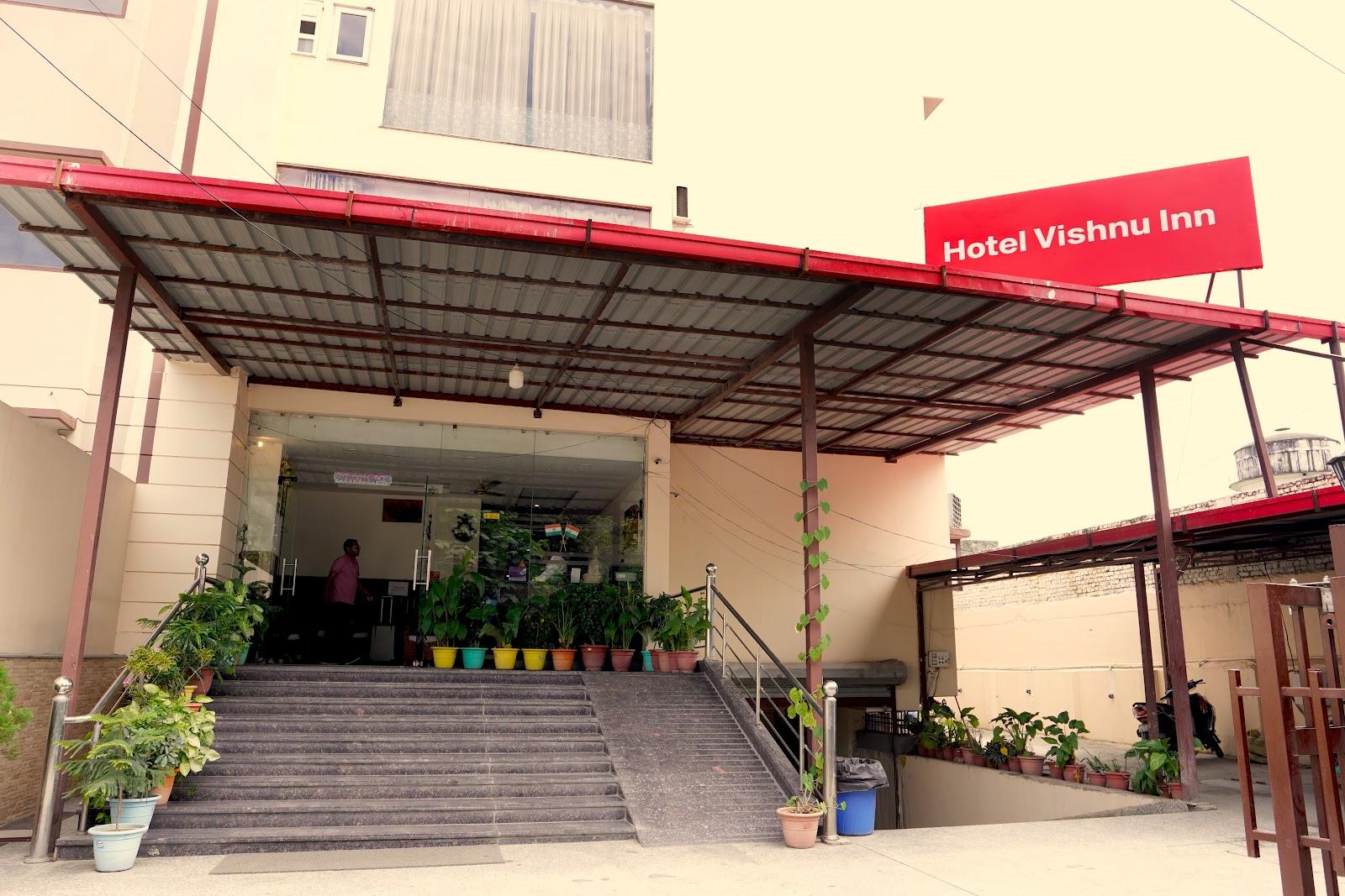 Hotel Vishnu Inn - Best Hotel Near Railway Station Dehradun – photo 1