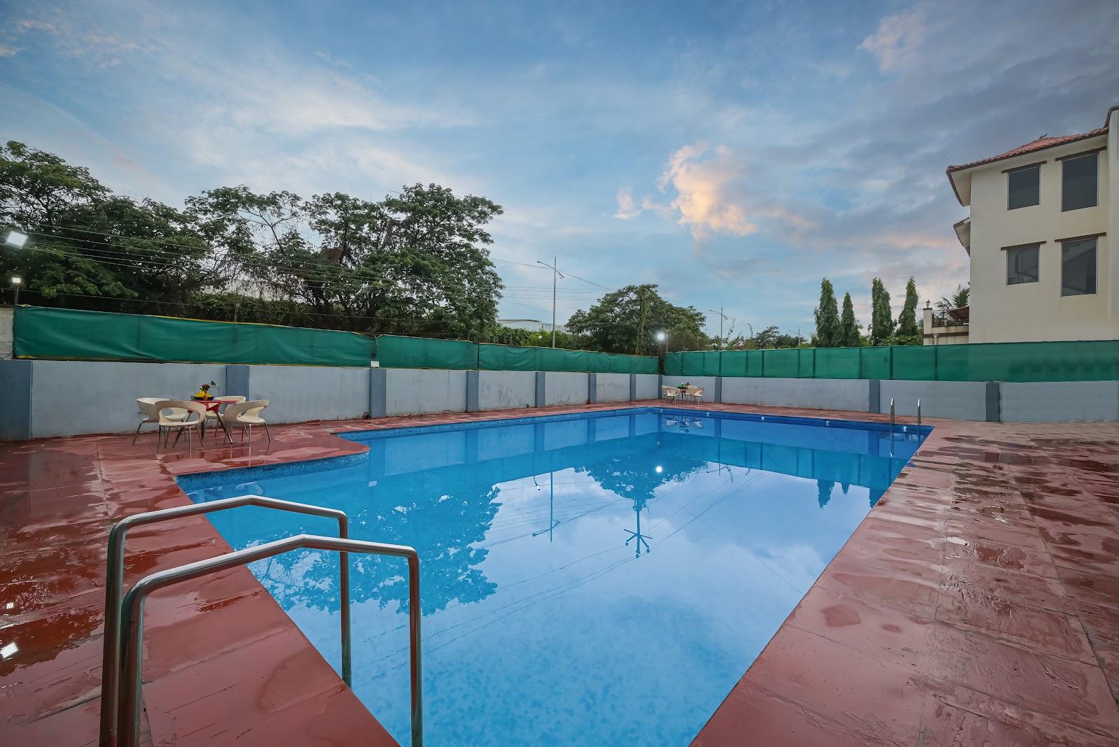 Hotel Aristro Lonavala – photo 4