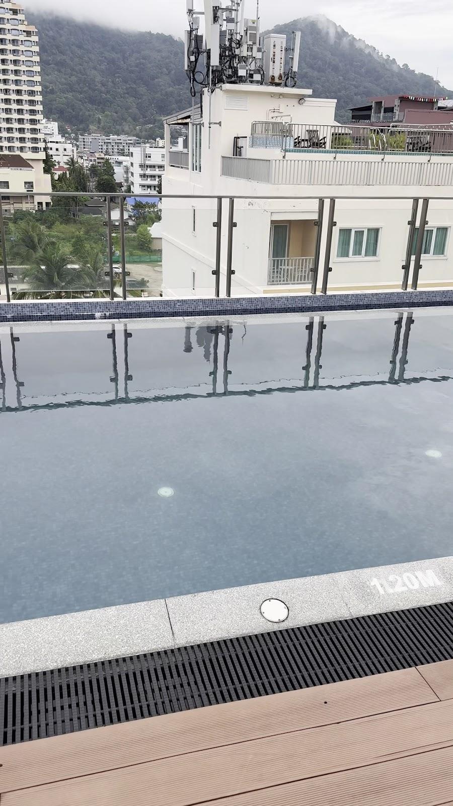 Centro One Patong Hotel – photo 2