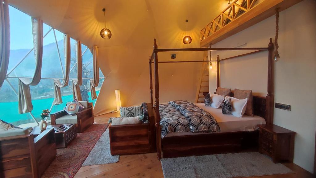 The Himalayan – photo 3