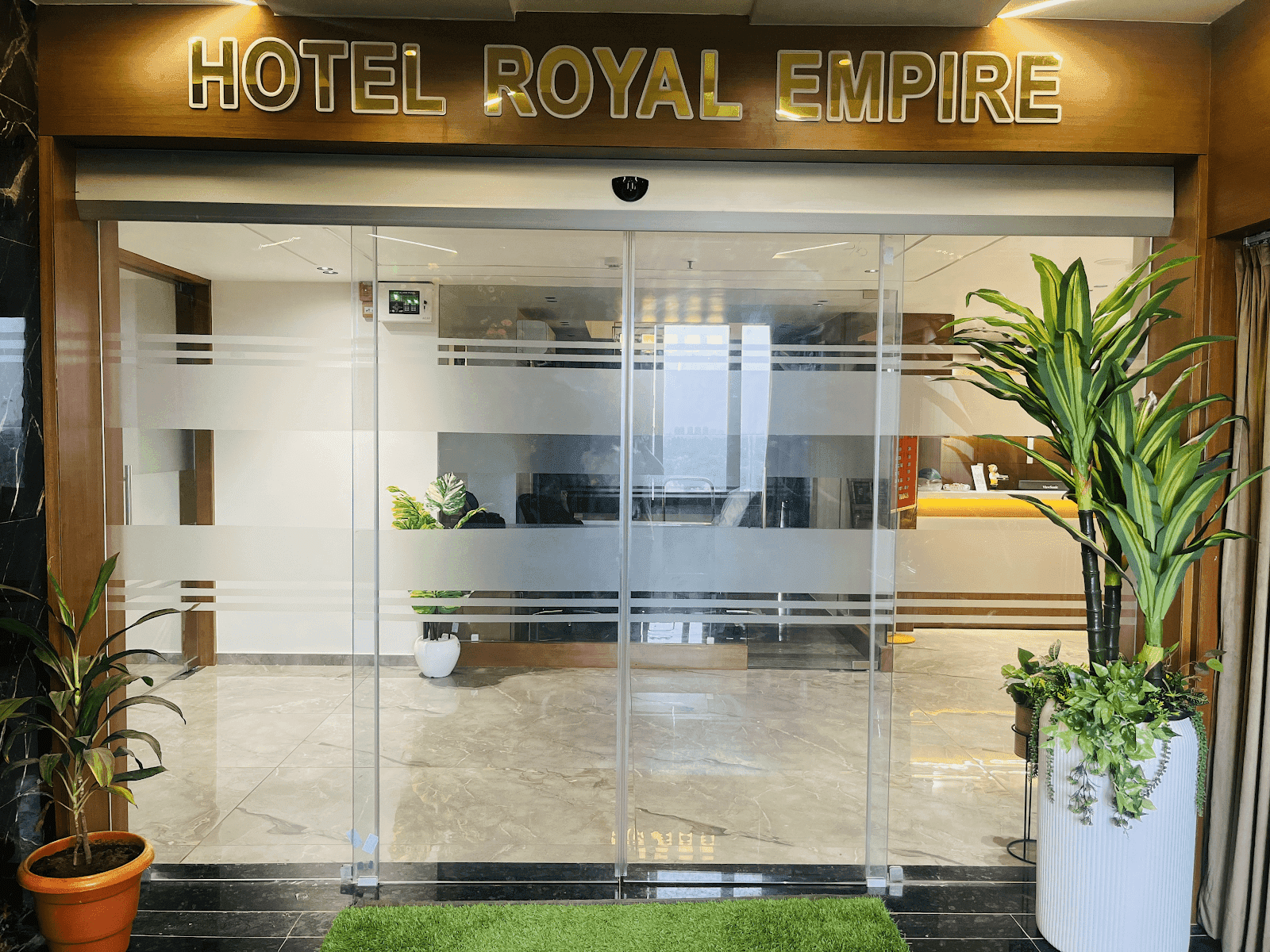 Hotel Royal Empire – photo 1
