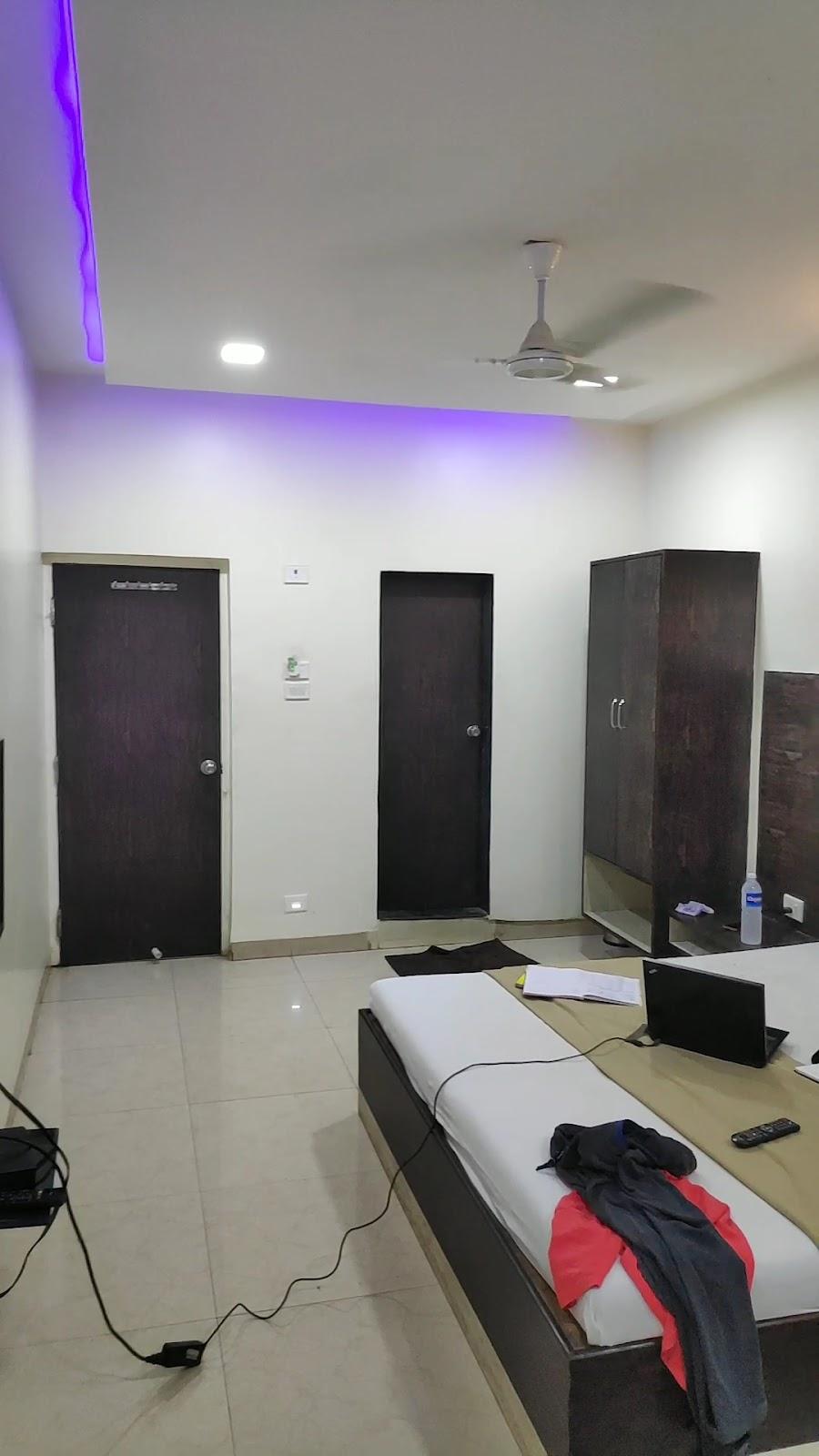 Hotel Radhika – photo 2