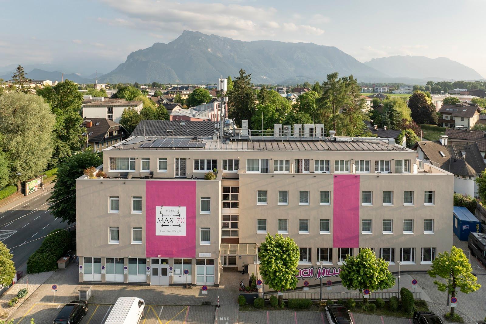 HOTEL max70 – photo 1