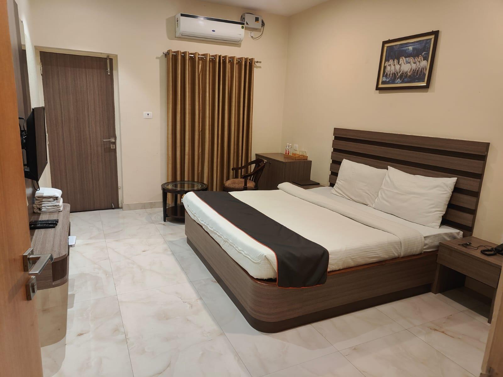 Hotel Vrindavan Palace varanasi – photo 4