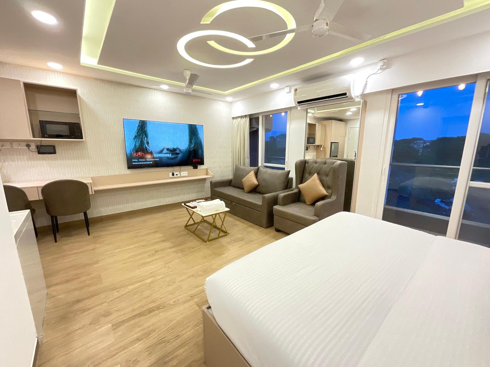 Pune Airport's Finest Lounge Studio in Viman Nagar – photo 3
