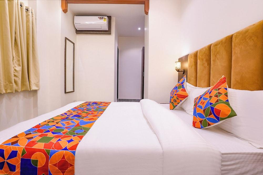 FabExpress Gateway Inn - Hotel in Colaba, Mumbai – photo 3