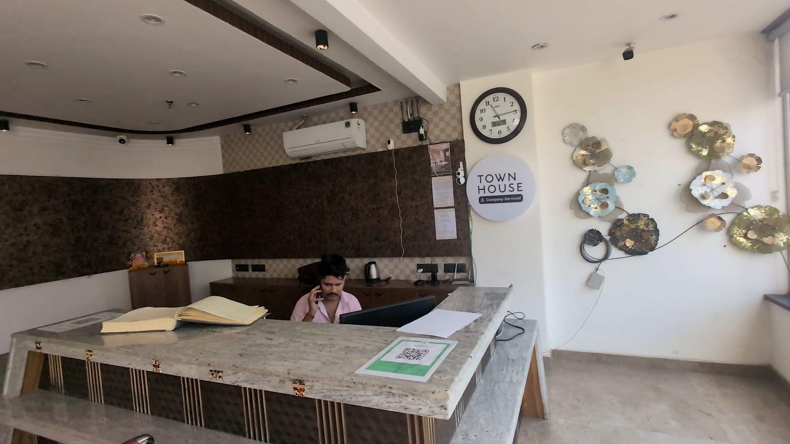 Super Townhouse by OYO Patel Nagar Near Saharanpur Chowk Dehradun – photo 2