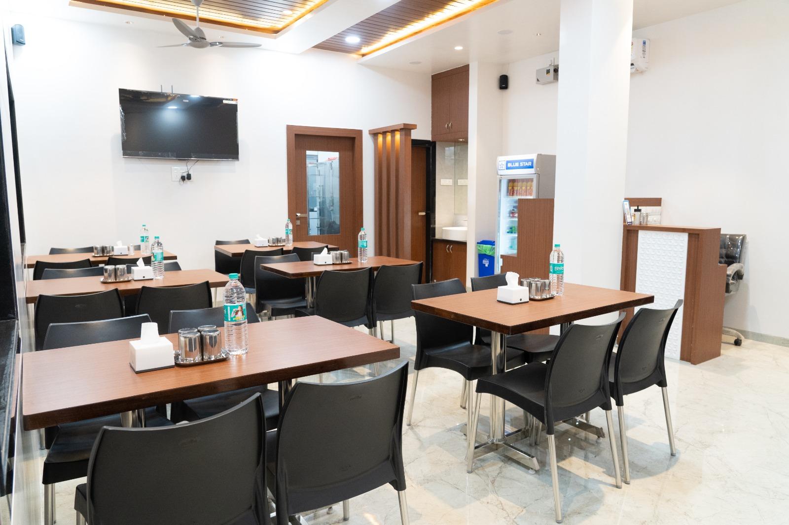 Aarya Inn – photo 3