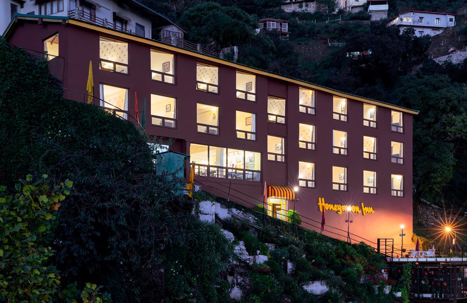 Honeymoon Inn – photo 1