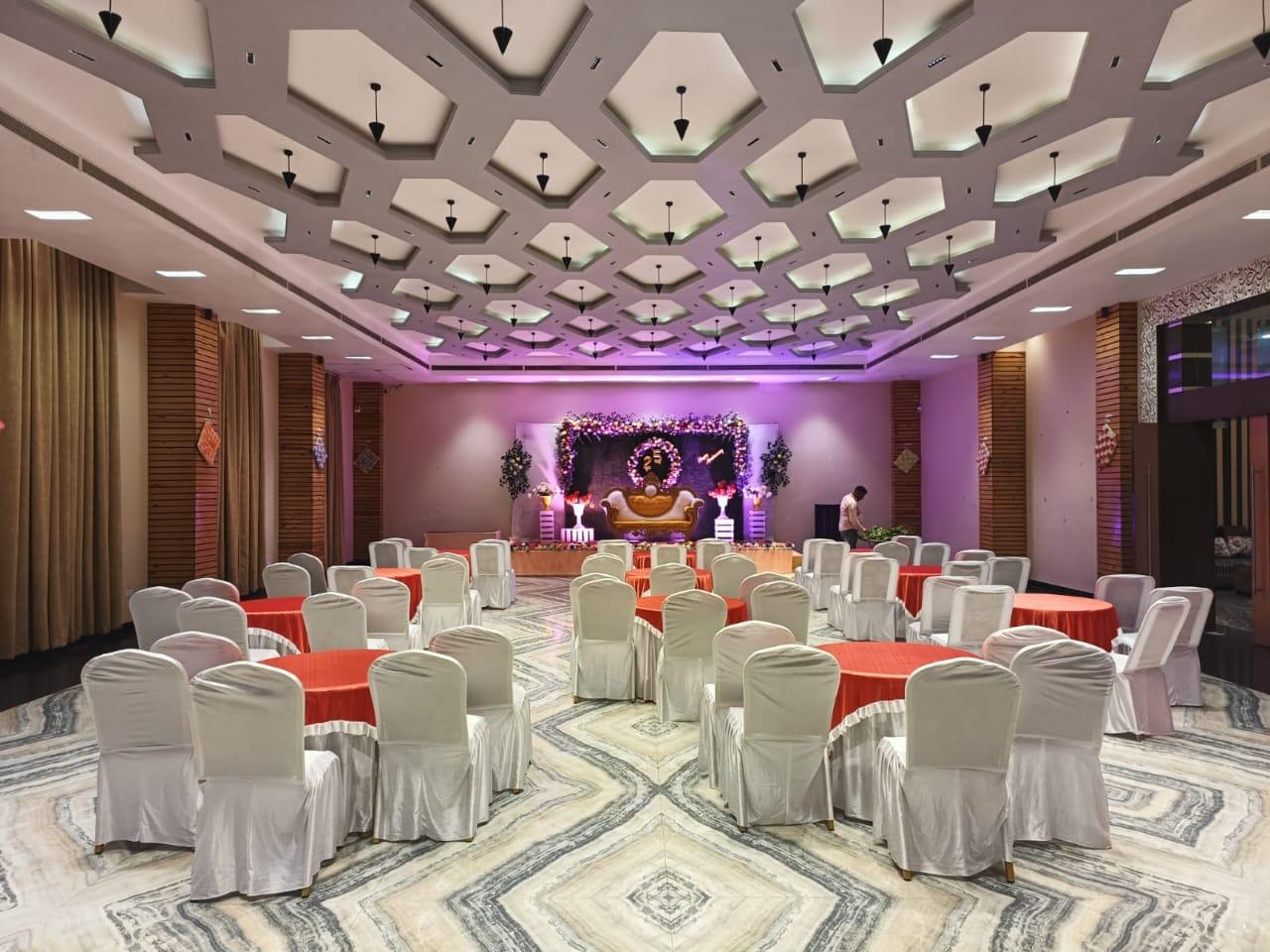 Hotel Surya – photo 4