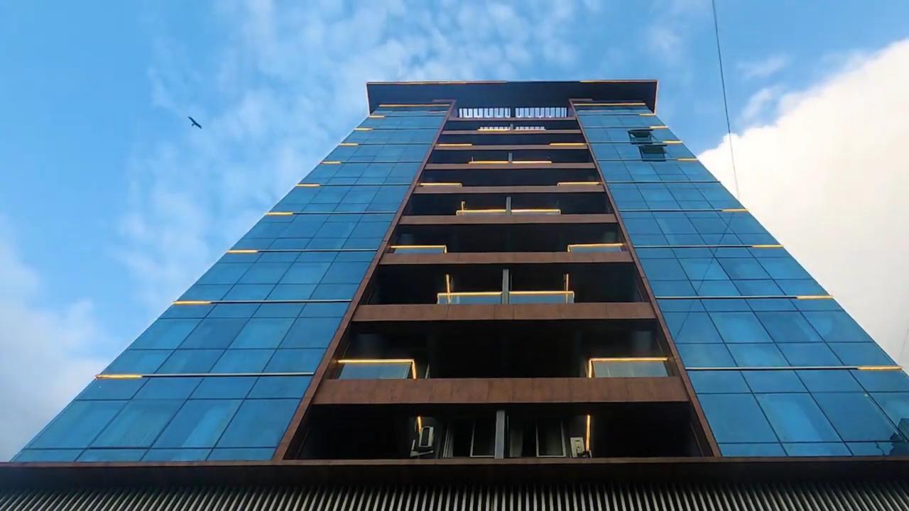 AR Suites Jewels Royale (Award Winning 4-Star Upscale Apartment Hotel) – photo 2