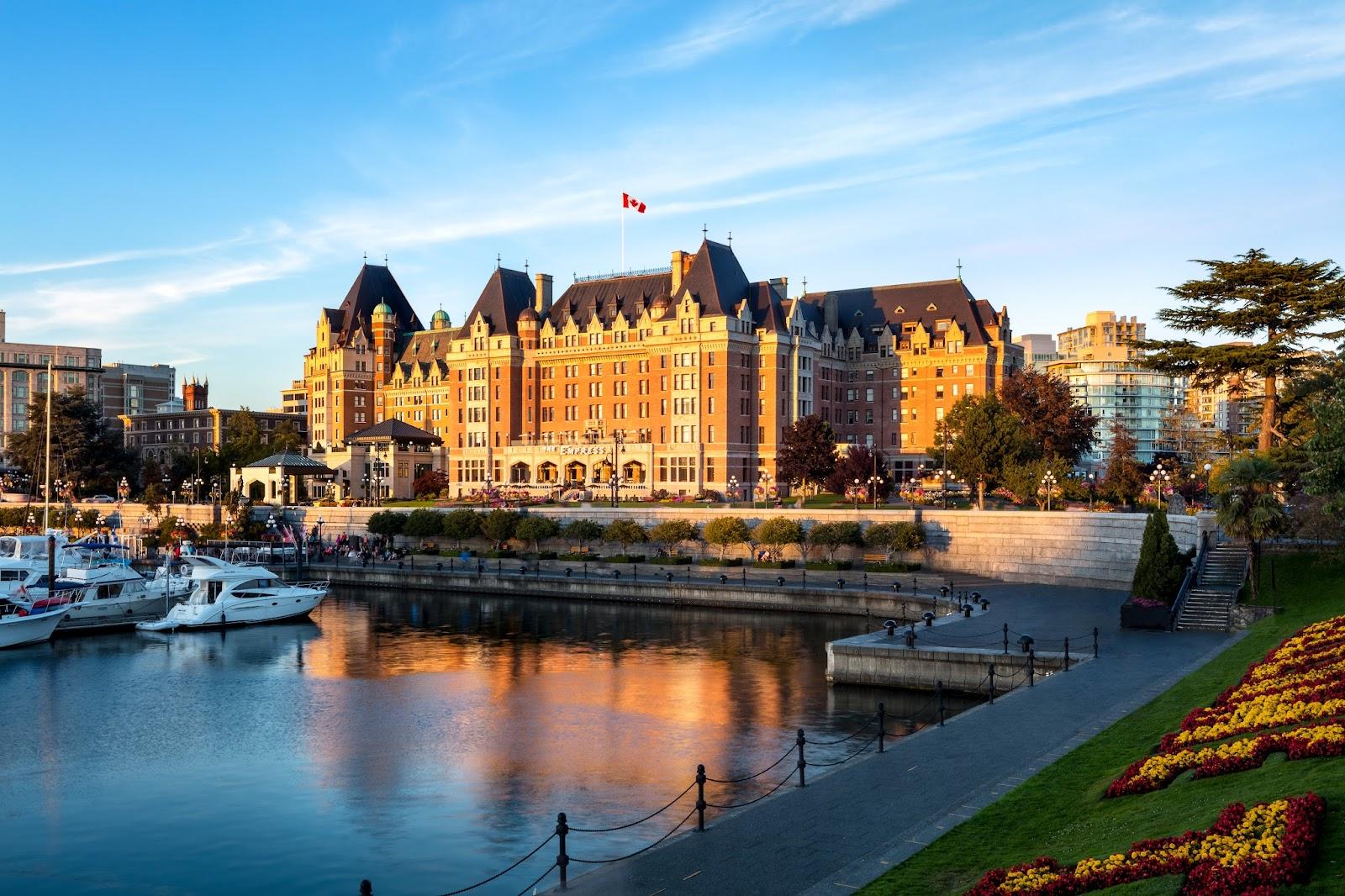 Fairmont Empress – photo 1
