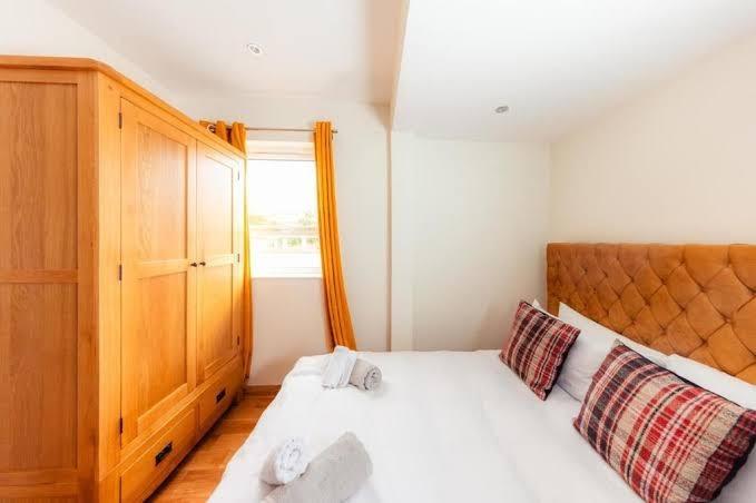 Luxury Seaview Cottage by Fairy Pools – photo 1