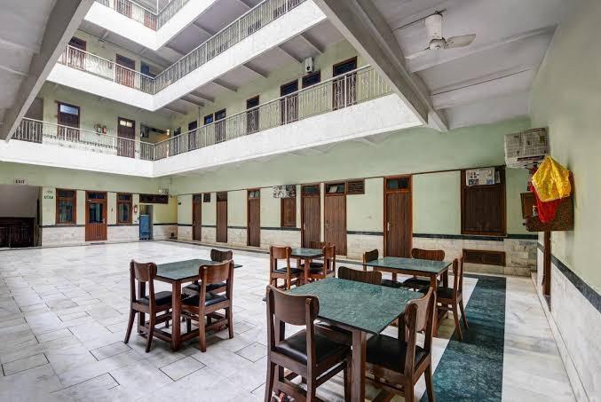 New Royal Hotel – photo 4