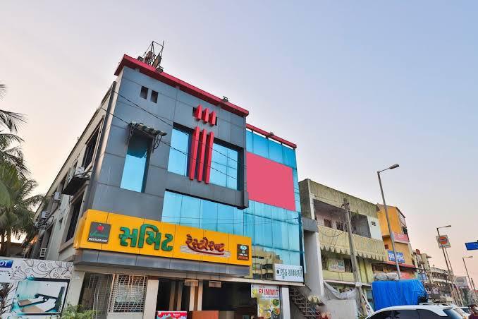 OYO 22419 Hotel Summit – photo 1