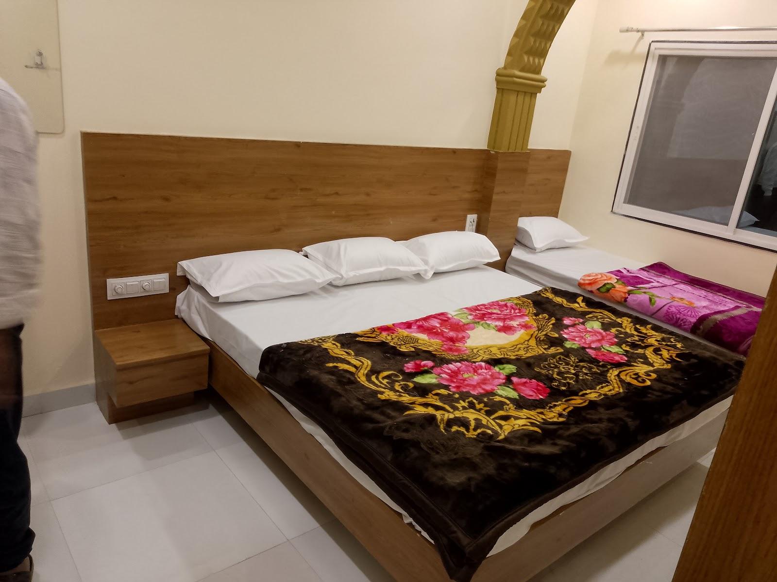 Maa Tulsi guest house – photo 2
