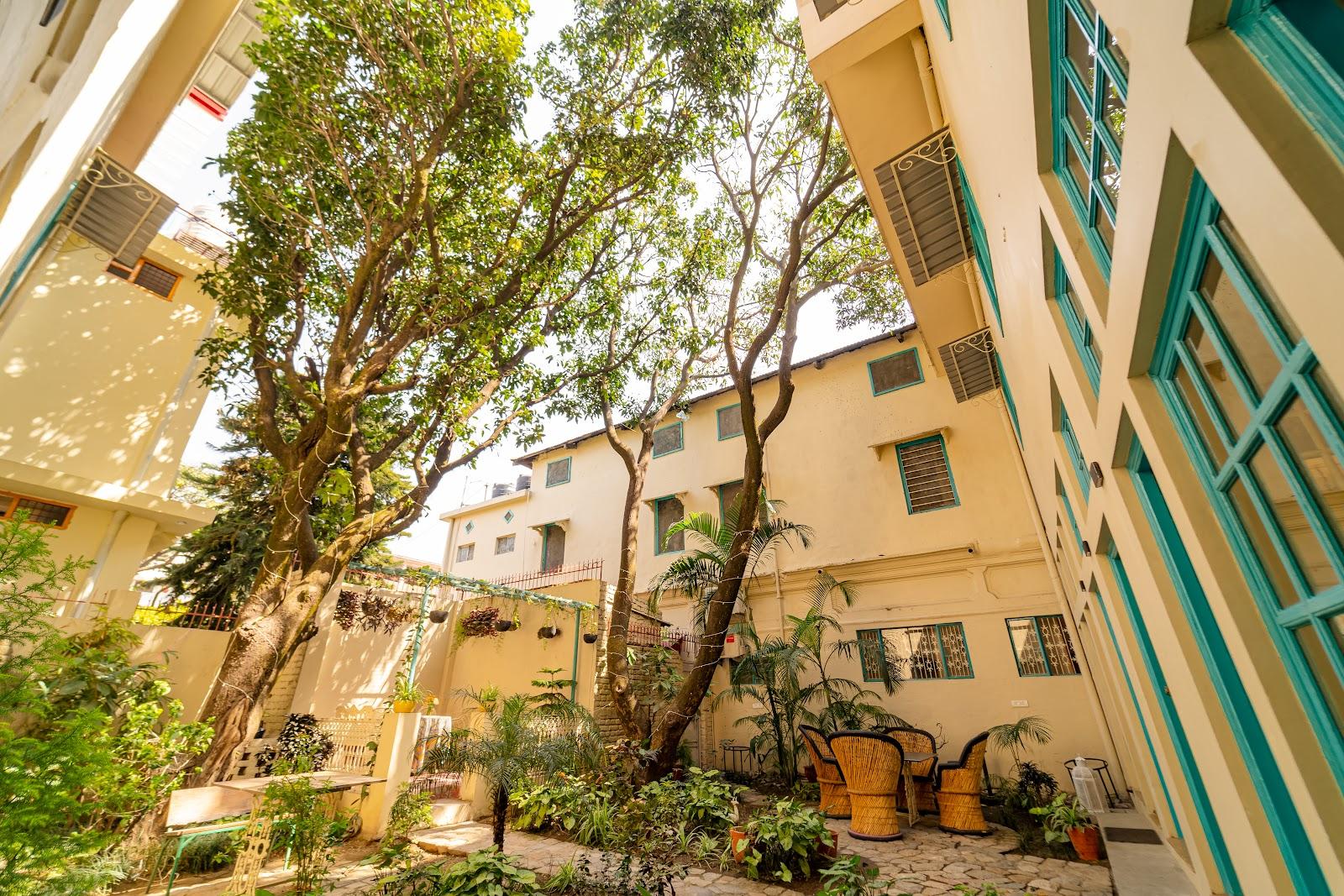 Mango Tree Courtyard – photo 4