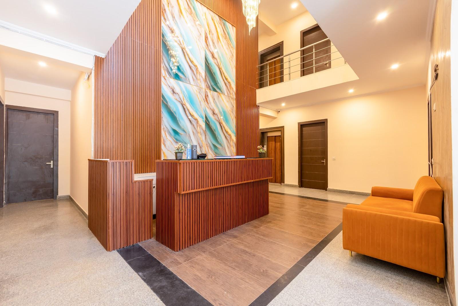 Limewood Stay Premier | Golf Course Sector 42 – photo 4