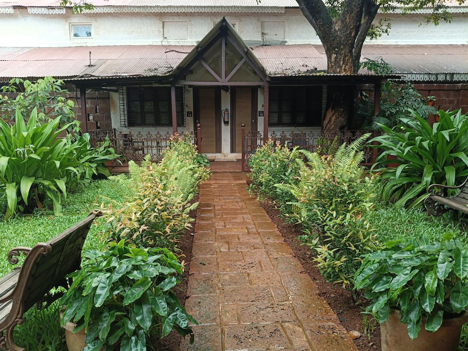Westend Hotel Matheran – photo 1
