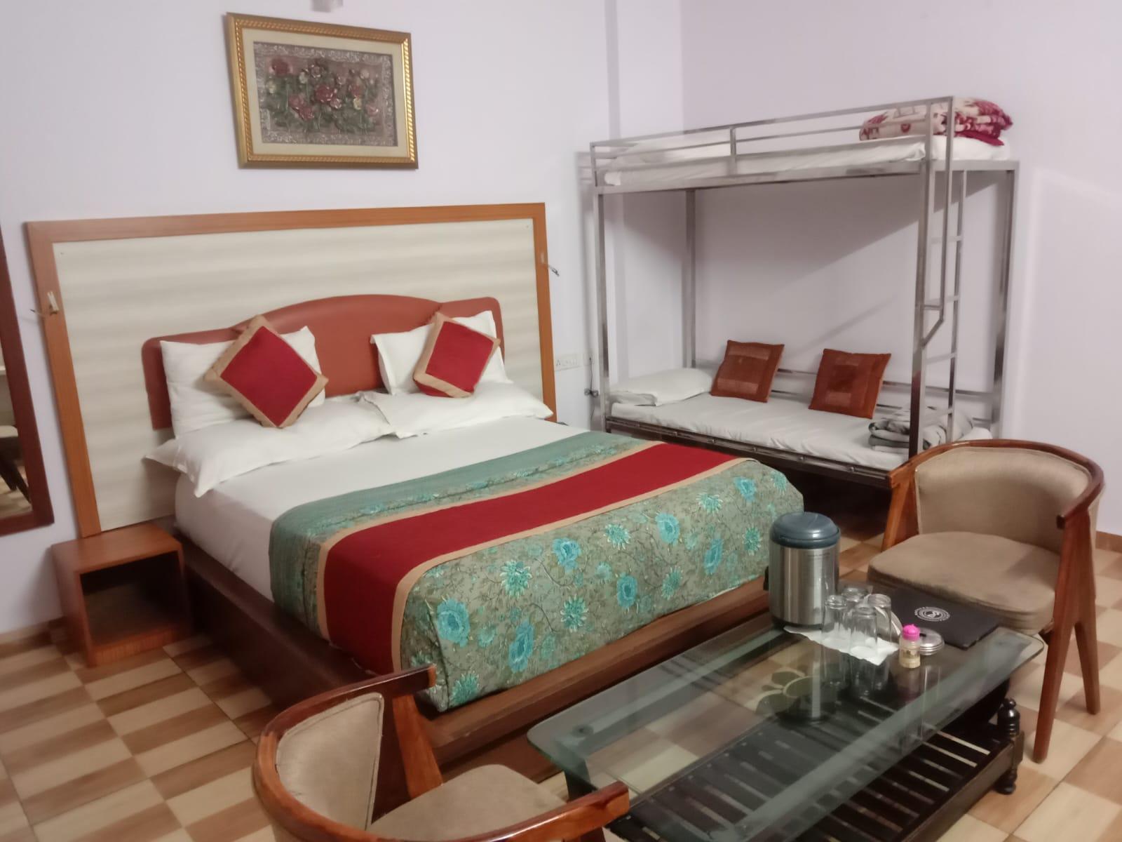 Hotel Manohar Palace – photo 4