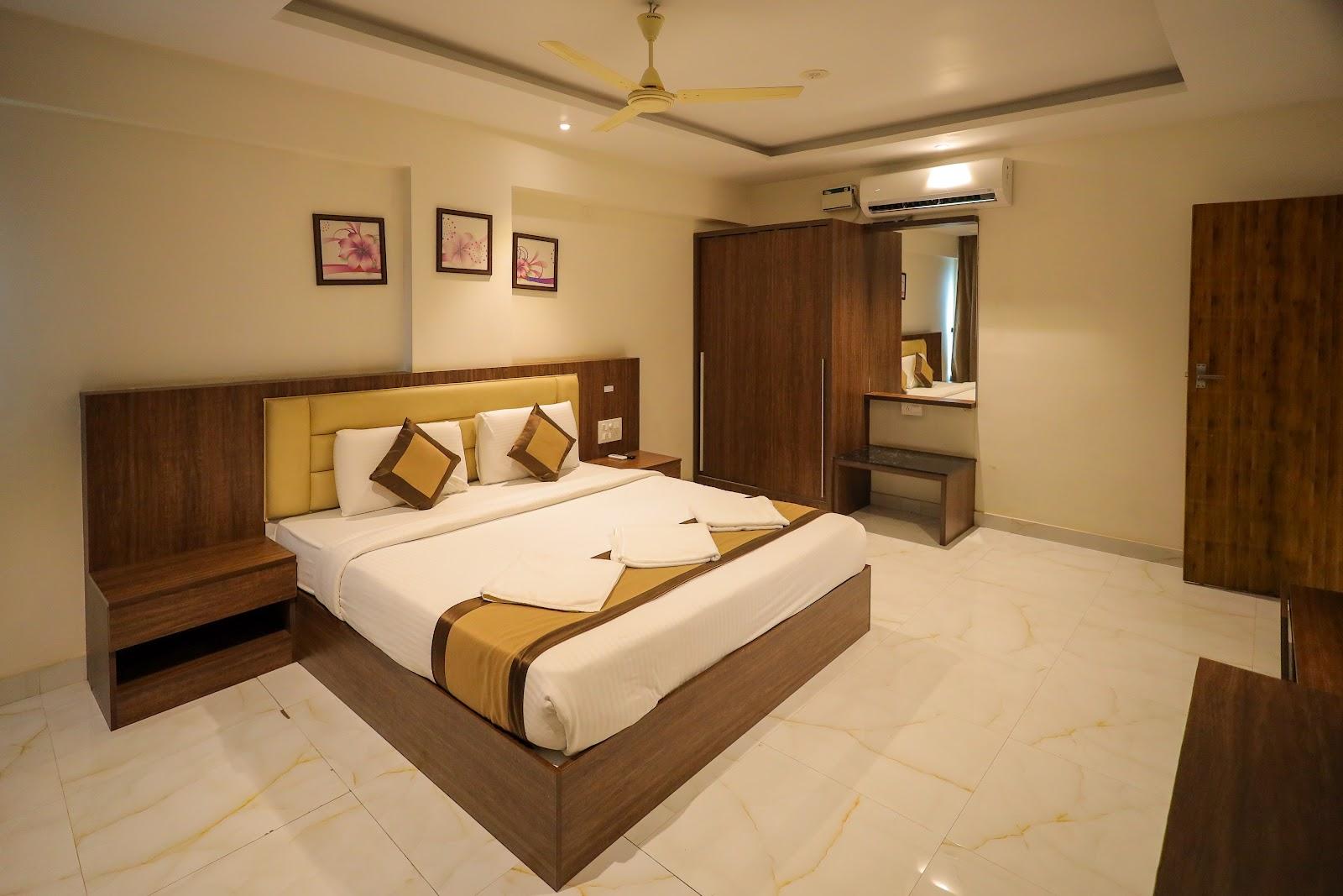 Adyar Plaza Inn by RAK Rooms – photo 3