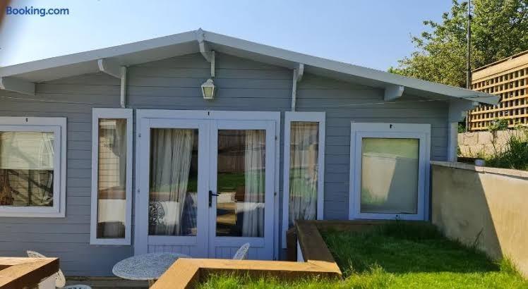 Secret Hythe, Sea views Town location 2km Eurotunnel – photo 4