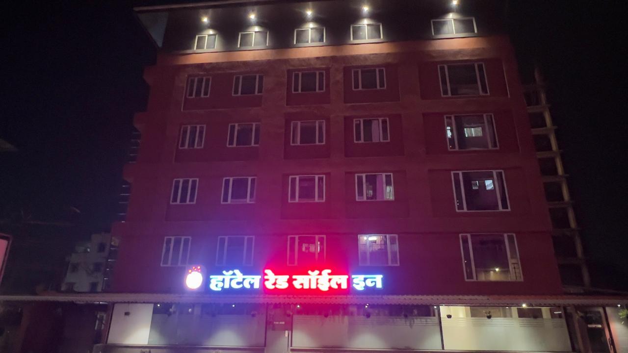 Hotel Red Soil Inn