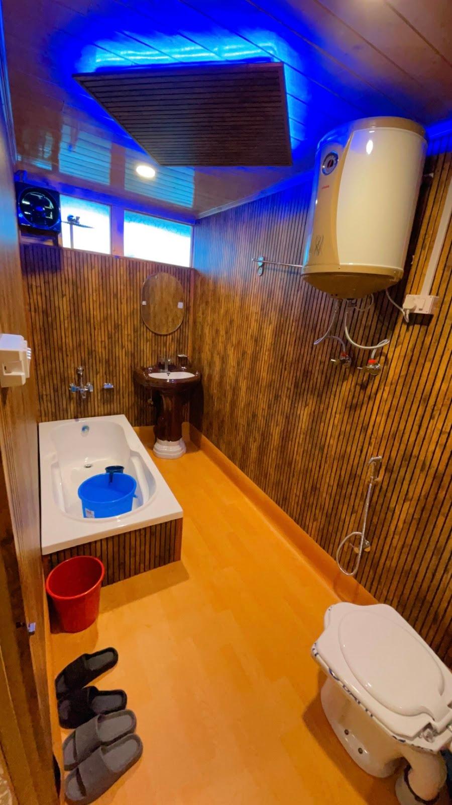 HOUSEBOAT NANCY – photo 3