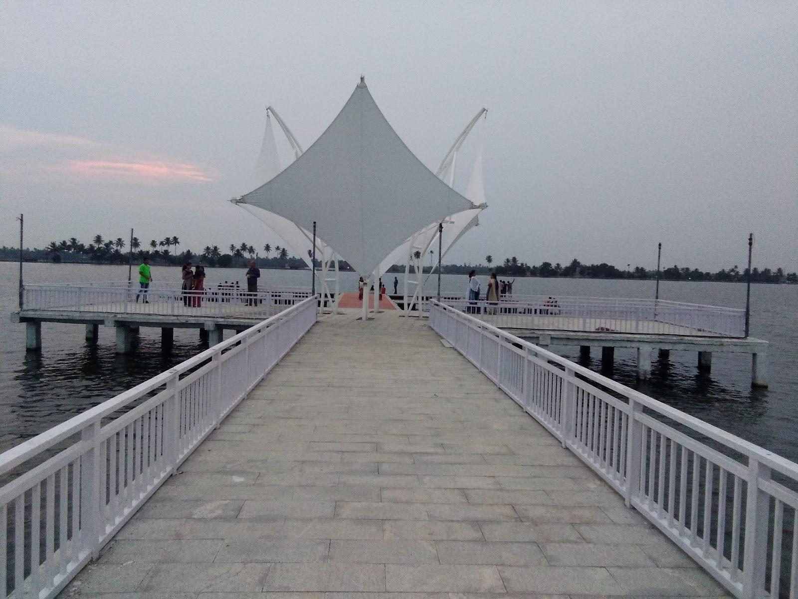 PMC Lakeshore Resort & Houseboat – photo 1