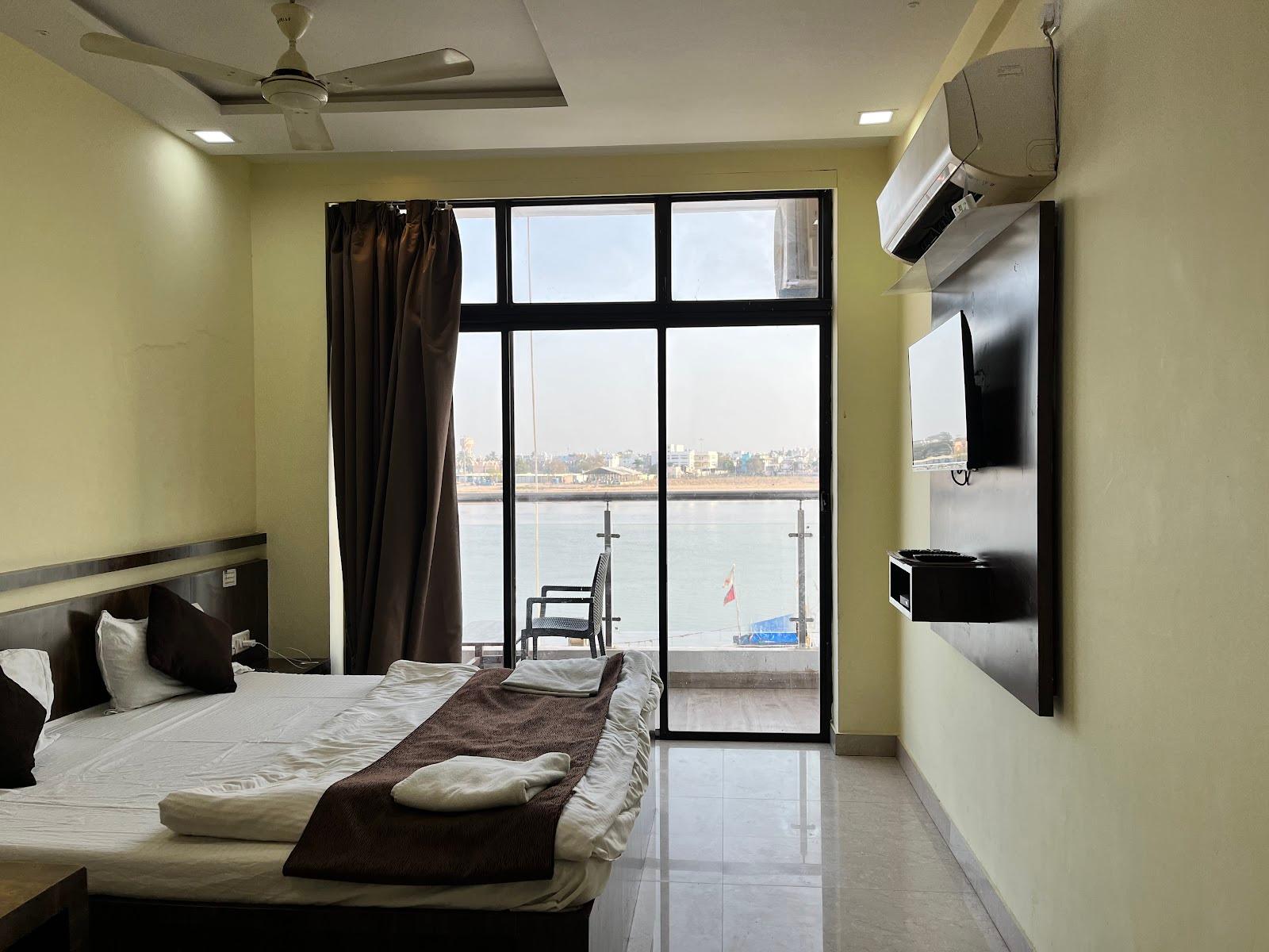 Apana Hotel – photo 1