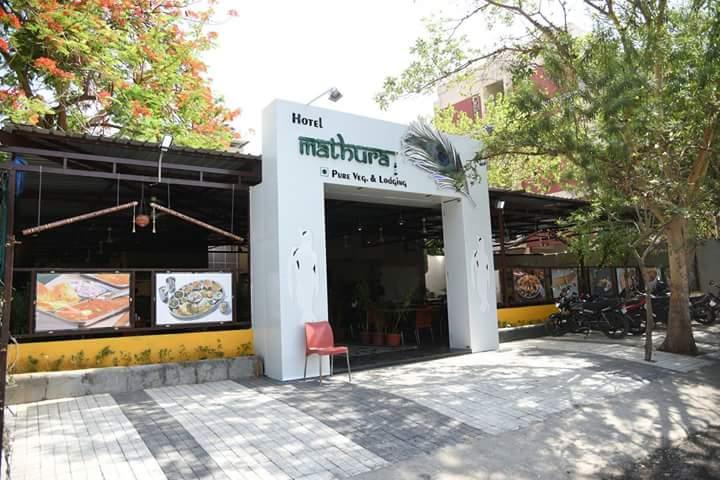 OYO 15847 Hotel Mathura Lodging – photo 1