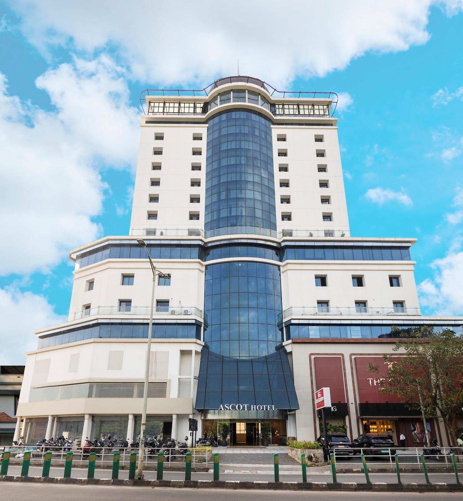 Ascot Hotel – photo 1