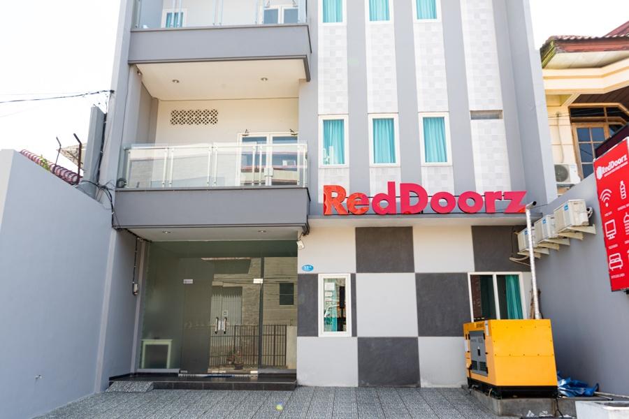 RedDoorz near Gajah Mada Street Semarang – photo 1