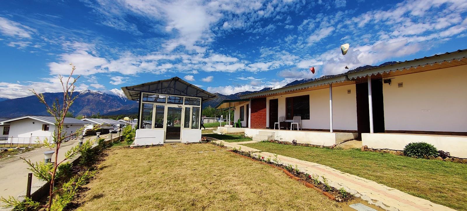 Sunshine cottages Bir – photo 4