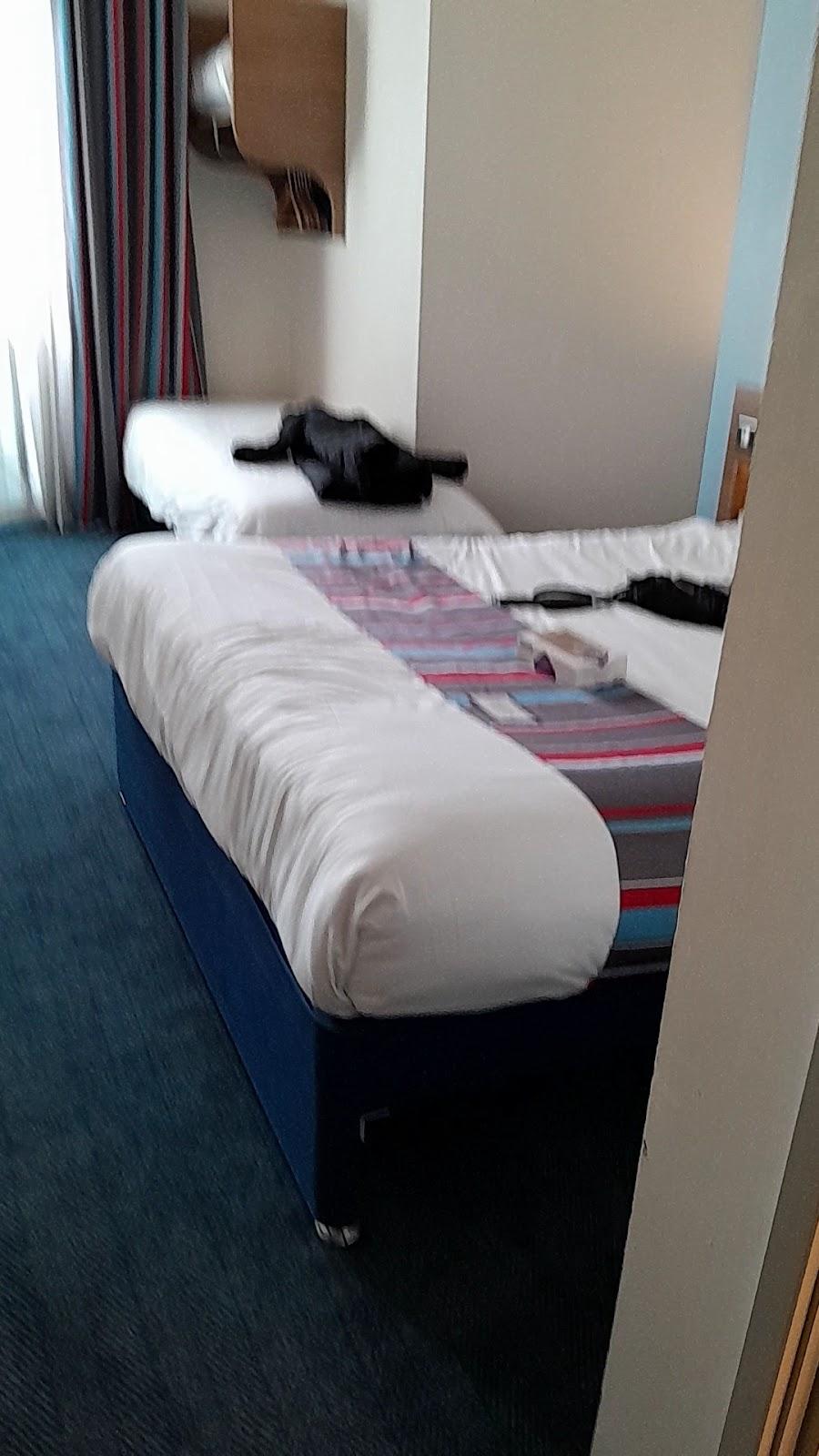 Travelodge Edinburgh Central Waterloo Place – photo 2
