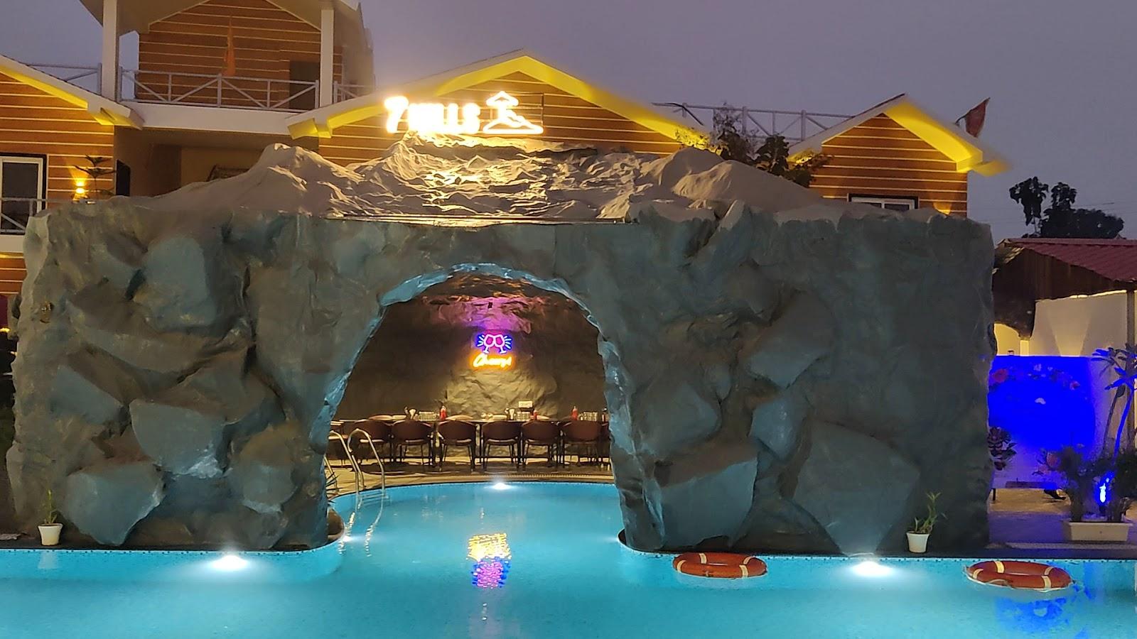 7 Hills Resort – photo 2