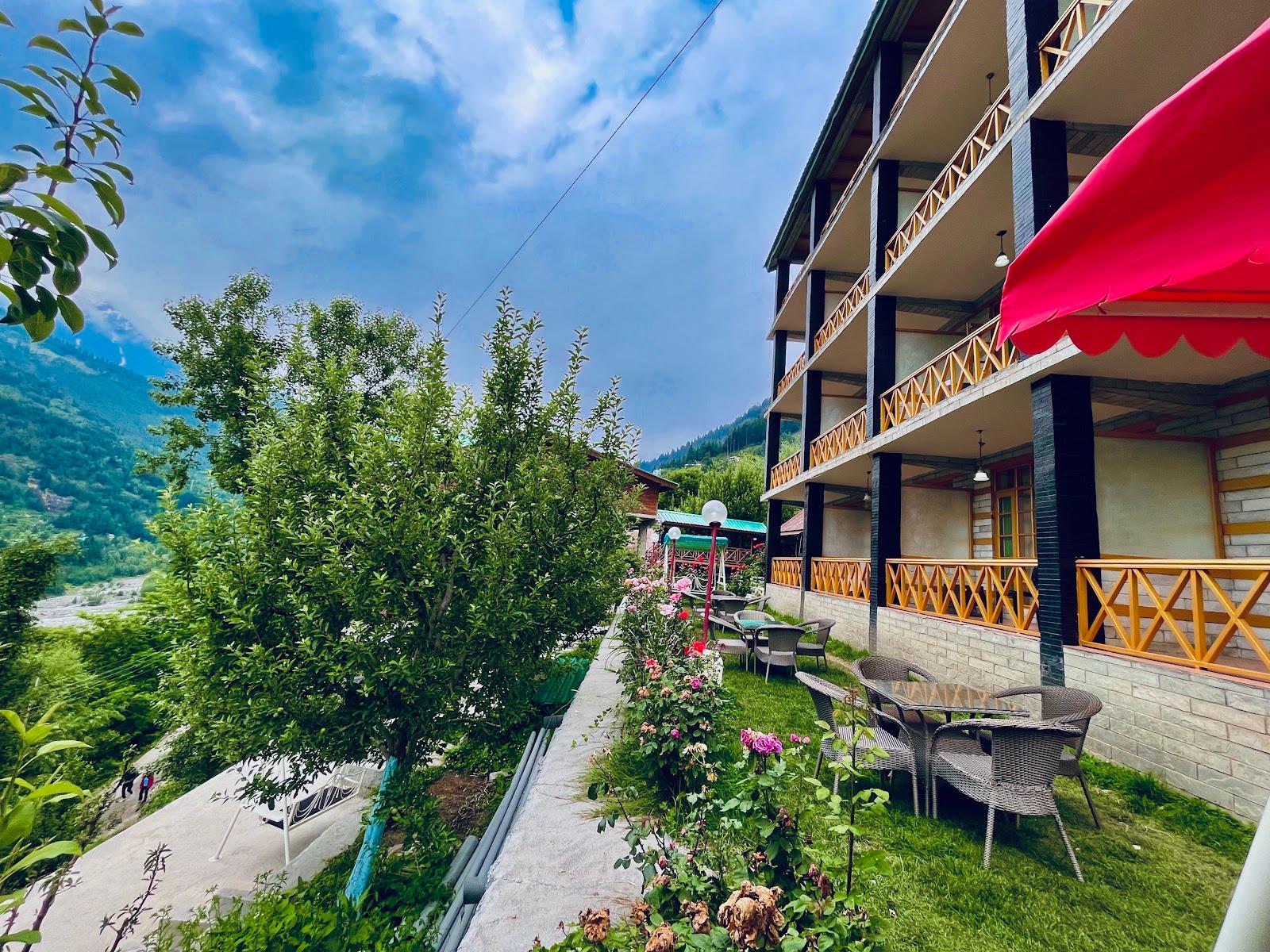 Naina Resort & Cottages(A Unit Of BBH Hotels) – photo 1