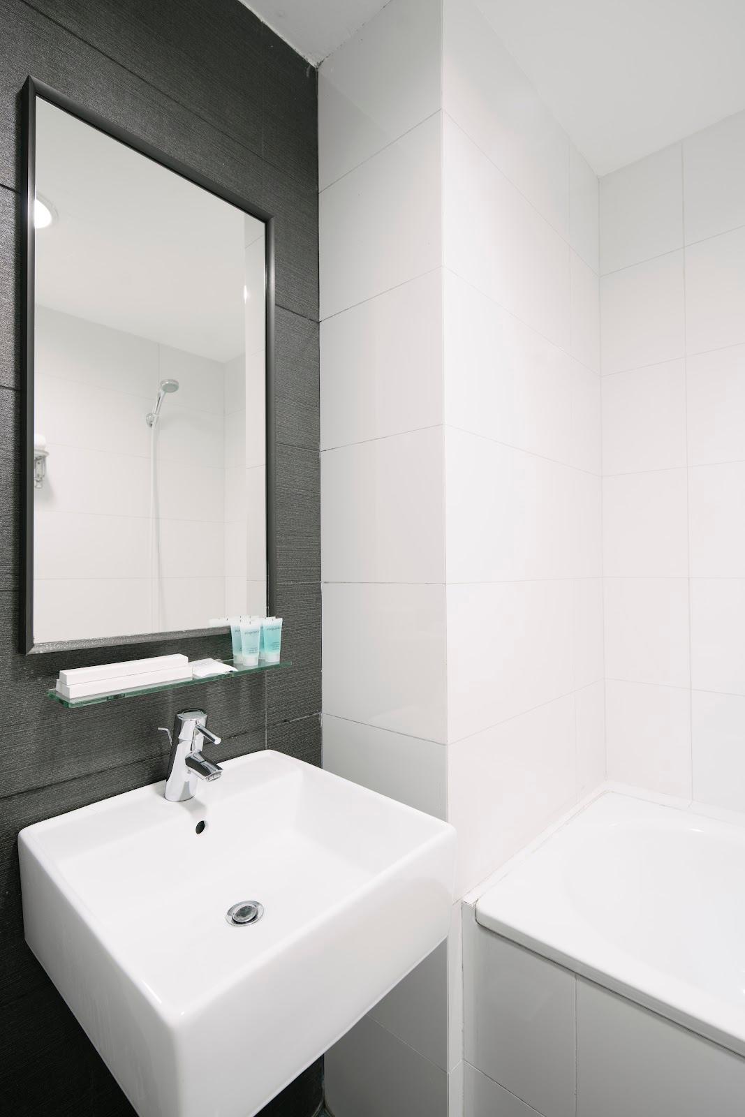 Value Hotel Balestier – photo 4