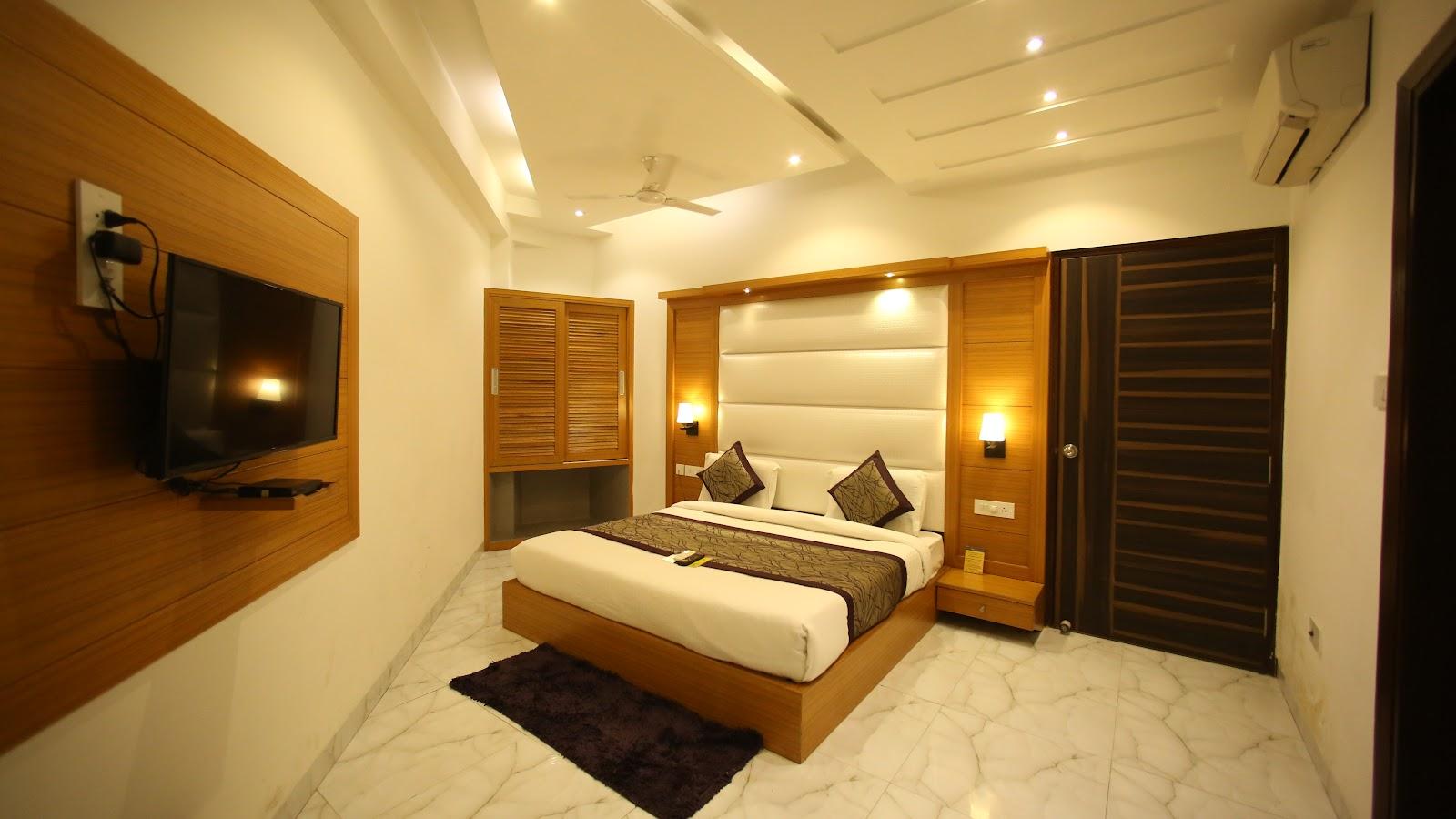 Hotel STAR SUITES Chattarpur – photo 3