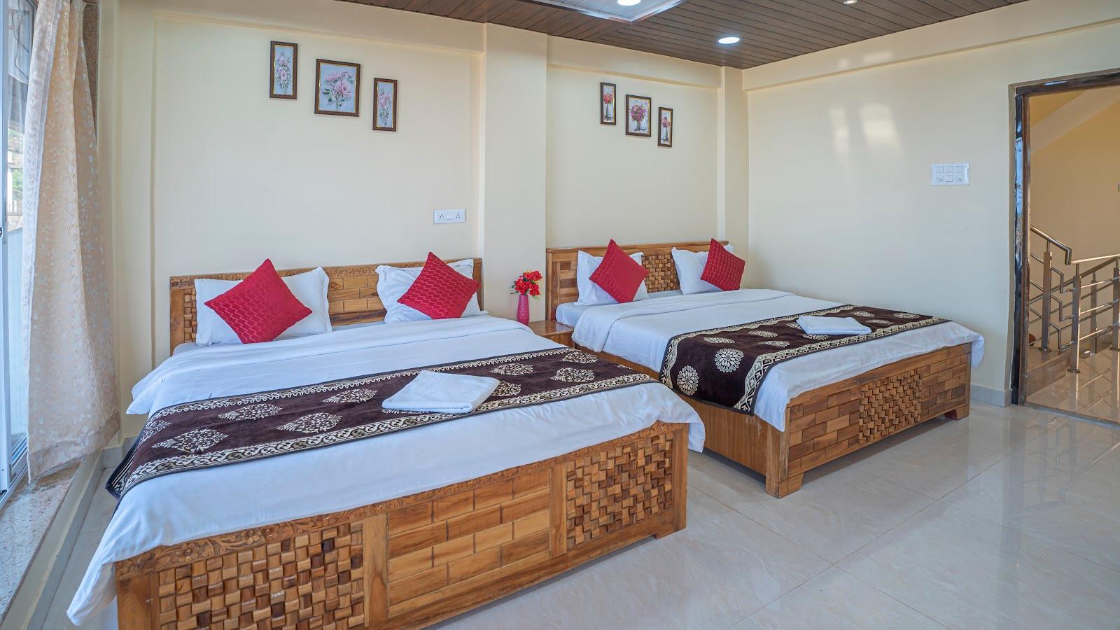 A R Villa Mahabaleshwar – photo 3