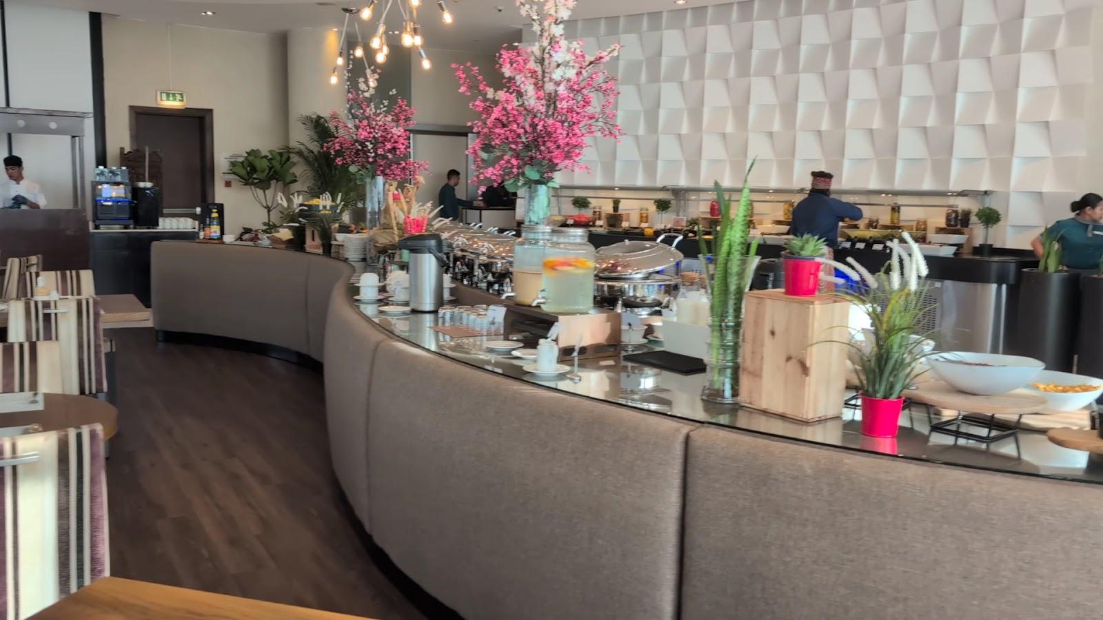 Holiday Inn Abu Dhabi by IHG – photo 2