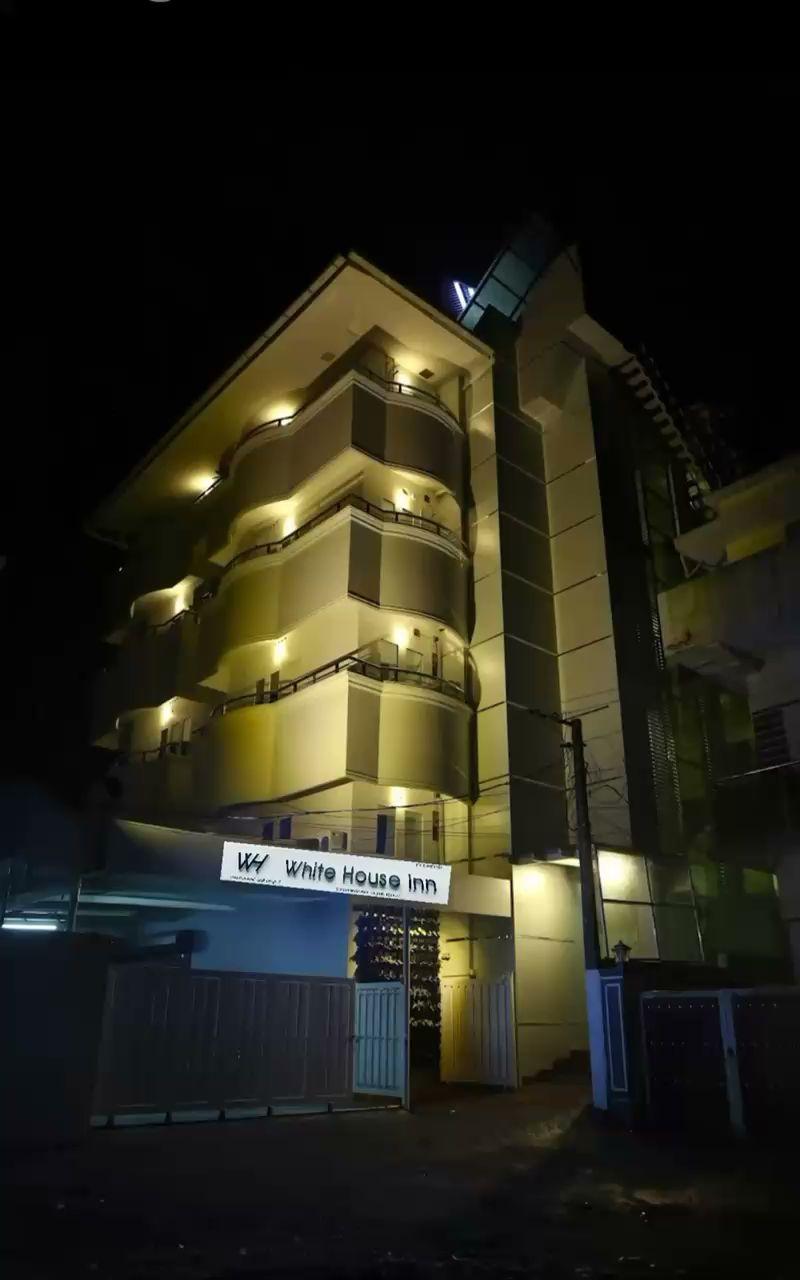 White House Inn – photo 1