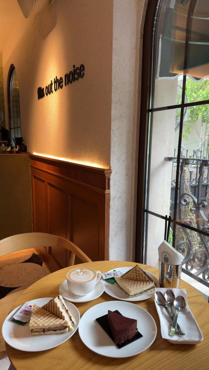The Townhouse Hotel – photo 2