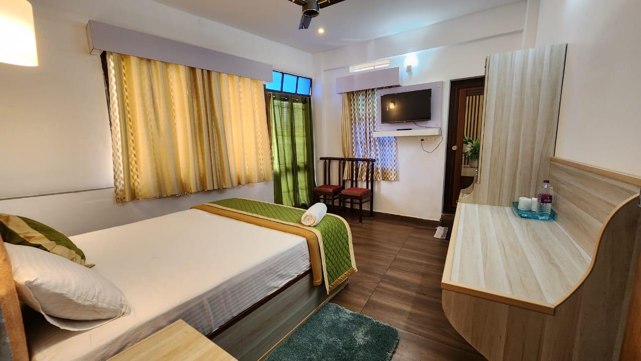 Le macro Palace from big kitchen, couple friendly resort in vagamon – photo 3
