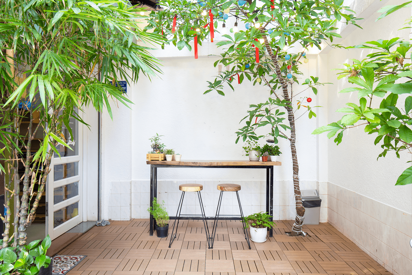 Hostie Saigon Wanderlust – photo 1